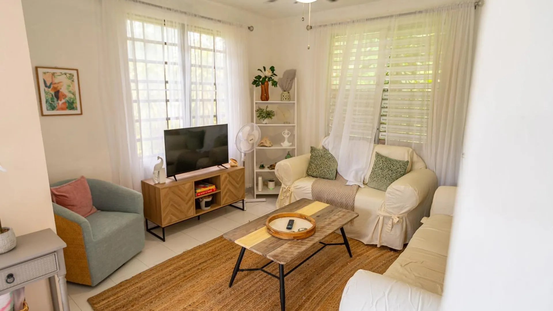 3 Bedroom Retreat In Rincon Casa Pina Suave, Rustic With Yard & Patio Portoryko